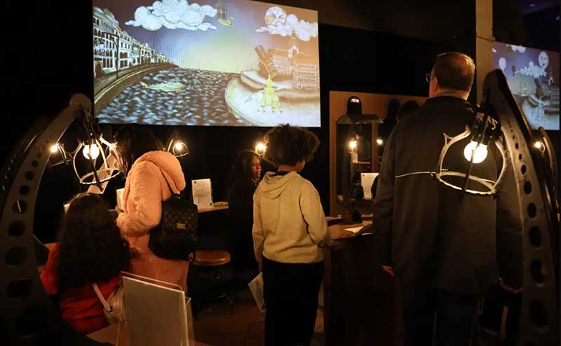 A mostra, que é apoiada e assessorada pela Société Jules Verne, organização internacional dedicada aos estudos de Verne, tem entrada gratuita às terças-feiras, com retirada de ingressos apenas na bilheteria física do MIS Experience no dia da visita.