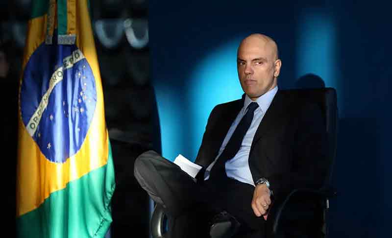 STF divulgou decisão que embasou medidas cautelares contra Bolsonaro