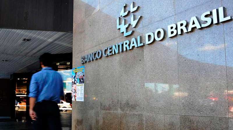 Valor inclui União, estados, municípios e empresas estatais.