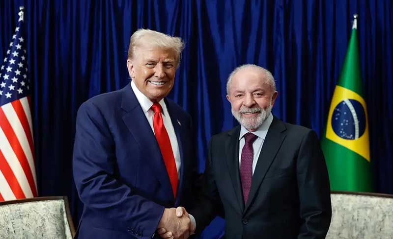 O jogo de dissimulação entre Donald Trump e Luiz Inácio Lula da Silva no primeiro encontro formal em Kuala Lumpur expõe disputas silenciosas, fortalece estratégias de blefe e amplia incerteza sobre o futuro das relações do Mercosul.