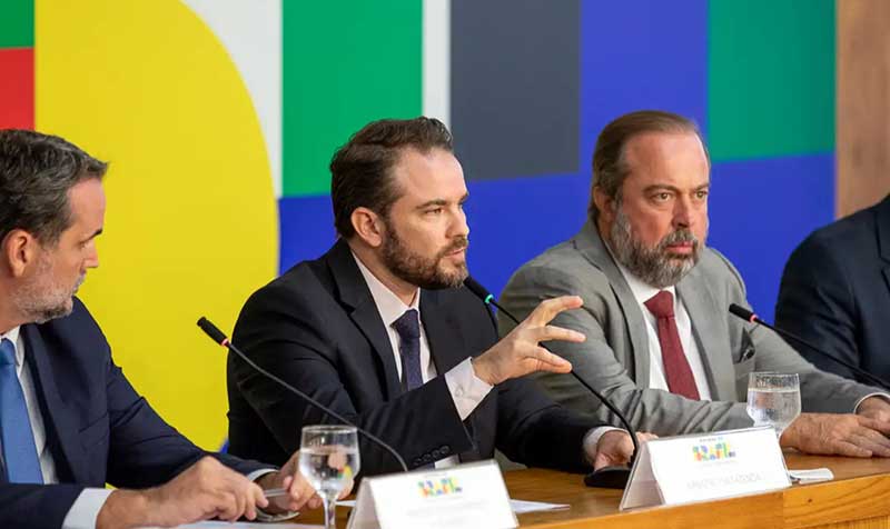 Ministro diz que meta de déficit zero não será alterada