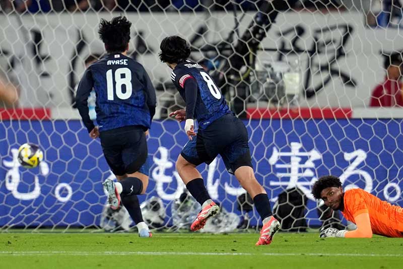 Brasil abriu 2 a 0, mas perdeu por 3 a 2 para o Japão; técnico Lancelotti aproveitou o jogo para testes e mudanças e divide opiniões sobre suas decisões táticas e substituições em partida marcada por reviravolta histórica