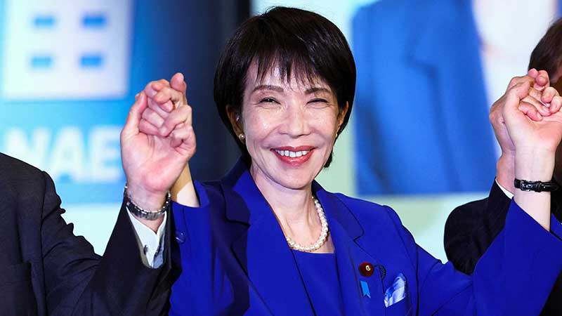 Primeira mulher a governar o Japão, Sanae Takaichi chega ao poder com um discurso de firmeza nacionalista, prometendo reposicionar Tóquio no cenário internacional, enquanto enfrenta pressões econômicas e diplomáticas.