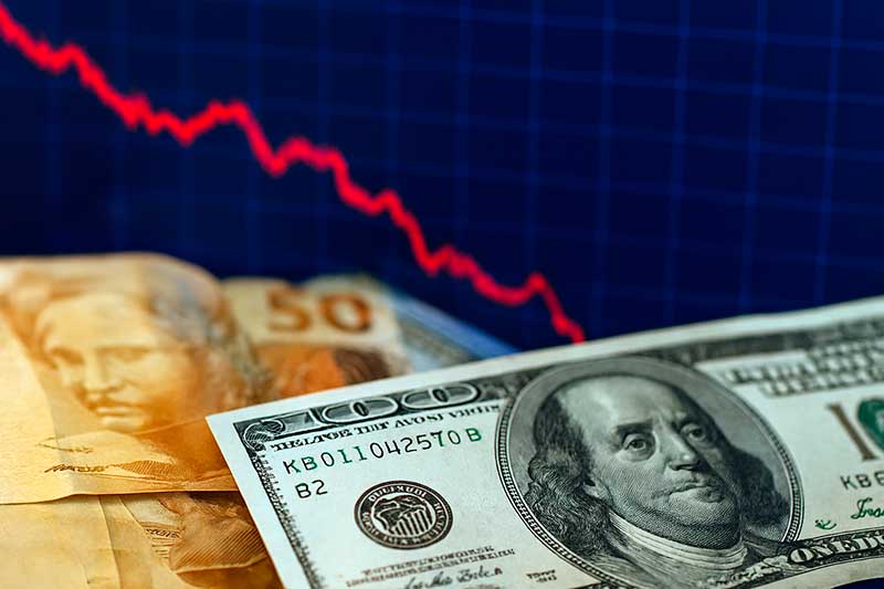 Dólar registra alta moderada em 7 de outubro; Ibovespa encerra sessão em recuo refletindo cenário global de incertezas e fluxo cauteloso de capitais.
