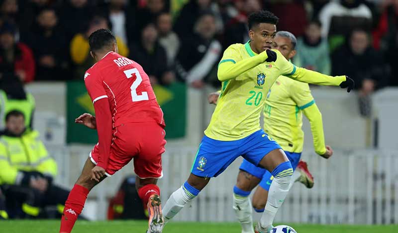 A Seleção Brasileira enfrentou dificuldades contra uma forte marcação, mas teve dois pênaltis a seu favor. Estêvão converteu e Paquetá acabou perdendo.