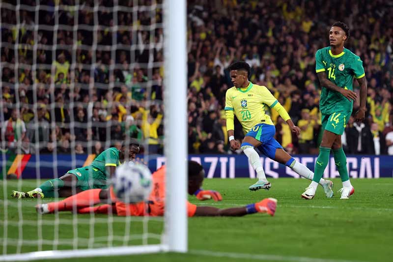 Seleção brasileira vence Senegal por 2 a 0 no Emirates Stadium e segue em ritmo de preparação para a Copa do Mundo, com próximo desafio diante da Tunísia no Decathlon Stadium, em Lille, nesta terça-feira.