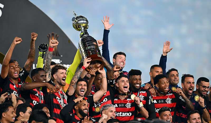Gol de Danilo no segundo tempo deu o título de quarto da CONMEBOL Libertadores ao Flamengo e, de quebra, classificou o clube para a Copa Intercontinental da FIFA 2025™ e o Mundial de Clubes da FIFA 2029™.