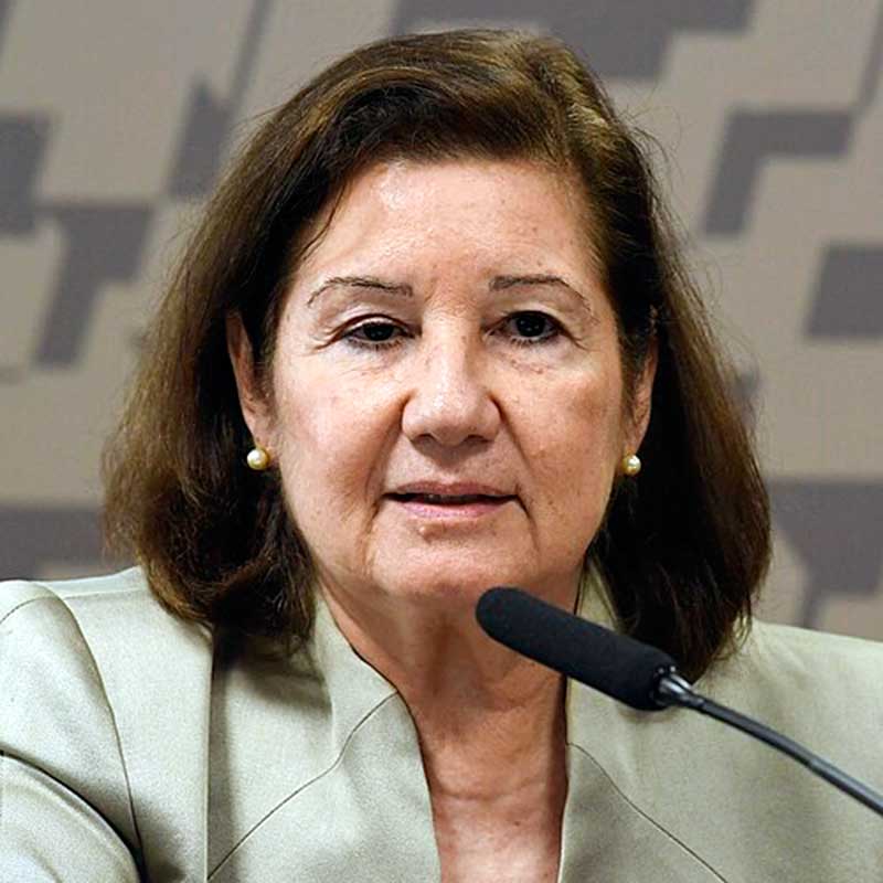 Medida anunciada em 4 de agosto de 2026 é justificada por Washington como resposta a atraso em aprovação de embaixador e veto a dois diplomatas; Brasília acusa violação à Convenção de Viena e interferência em processo eleitoral marcado para outubro.