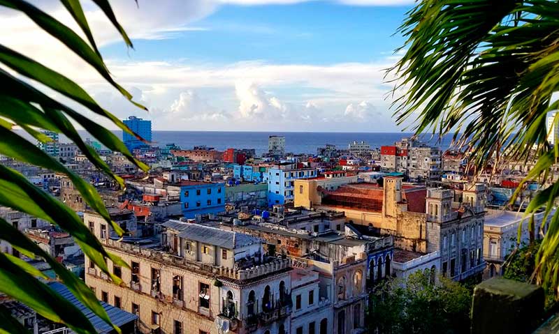 Também foi sancionada empresa de turismo da ilha.