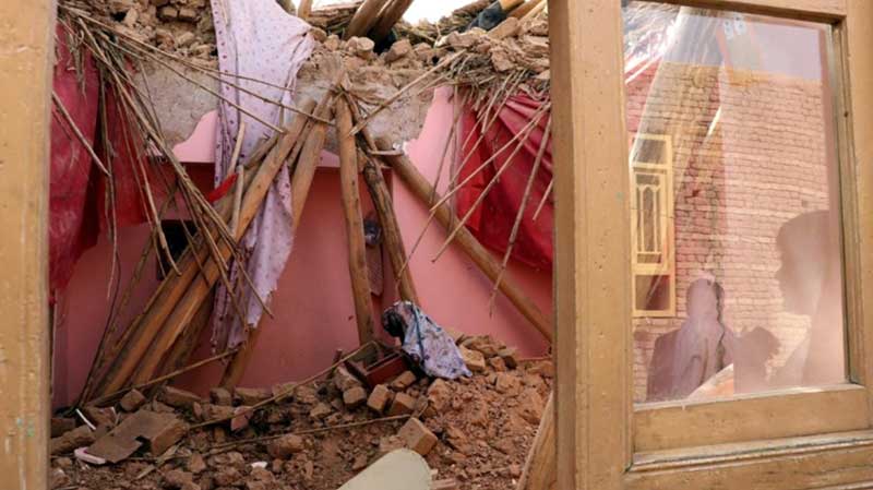 Um terremoto de magnitude 6,3 atingiu o norte do Afeganistão, principalmente nas províncias de Balkh e Samangan, causando significativos danos humanos e estruturais. As equipes de resgate continuam no local e o número de vítimas pode aumentar conforme o acesso a áreas remotas é avançado.