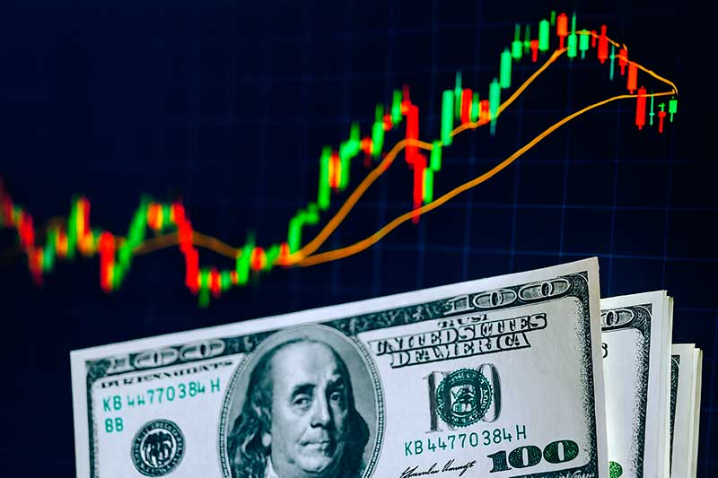 No pregão de 25 de novembro, o dólar comercial de compra pelo PTAX do Banco Central fechou em R$ 5,3835, enquanto o Ibovespa encerrou em 155.804,76 pontos. O mercado operou com volume financeiro expressivo e apresentou variações notáveis em ações selecionadas.
