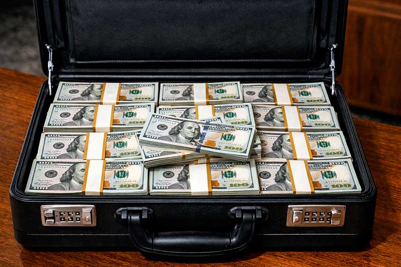 Índice registra 162.083,79 pontos após recuo de 1.362,58 pontos em relação a 6 de janeiro. Taxa PTAX compra ajusta para R$ 5,3874 com alta de 0,15 por cento; venda em R$ 5,3880. Volume na B3 totaliza R$ 15.610 bilhões em 2.731.245 negócios.