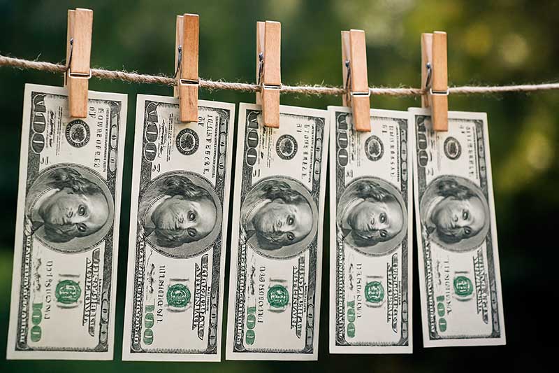 Índice registra 157.707,11 pontos com alta de 0,43%; dólar comercial de compra fecha em R$ 5,5277, alta de 0,34% ante dia anterior.