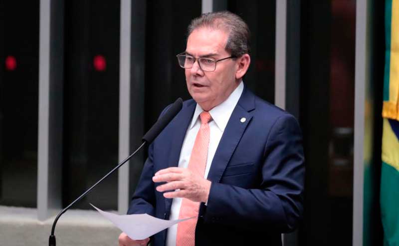 Deputado Paulinho da Força, relator do projeto. Proposta segue para o Senado.