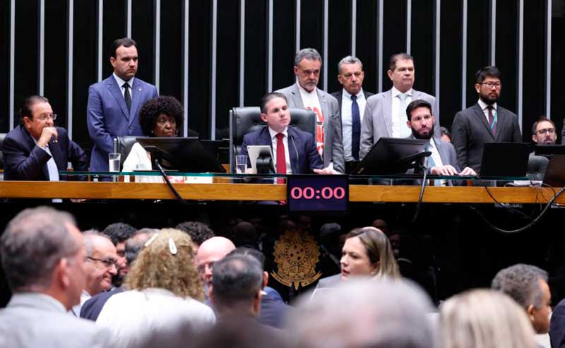 Proposta segue para o Senado Federal.