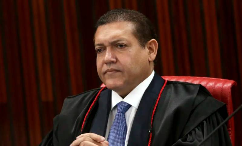 Votação simbólica será nesta terça-feira (14), às 19h