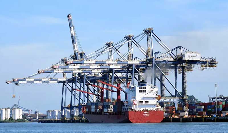 Balança comercial registrou o menor superávit para meses de novembro em quatro anos.