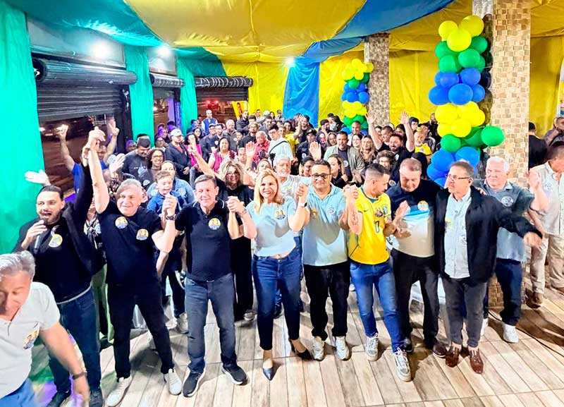 Espaço inaugurado nesta sexta-feira (4), na Avenida Dom José Gaspar, reuniu mais de 300 pessoas, entre apoiadores e lideranças da cidade em torno das candidaturas a deputada estadual e deputado federal