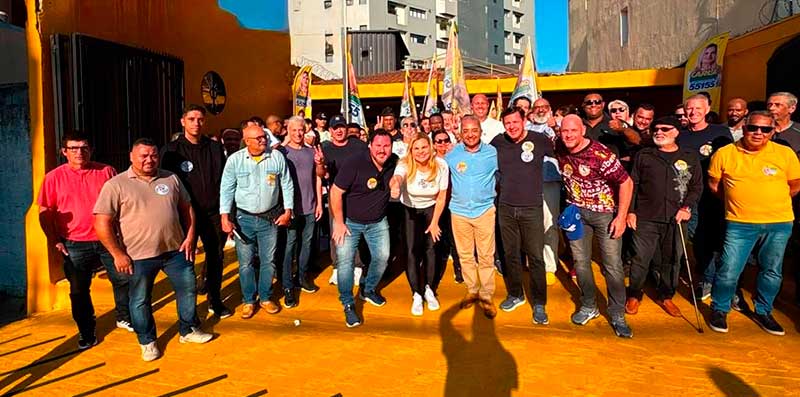 Encontro realizado neste sábado (22), na Avenida Lino Jardim, reuniu apoiadores e importantes nomes da política andreense e marcou avanço da mobilização em torno das candidaturas no município.