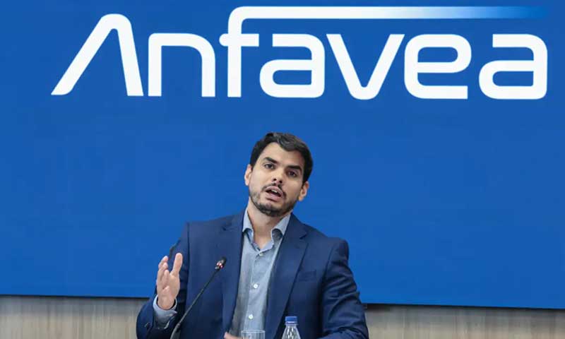 Alta deve ser puxada pela produção de veículos leves.