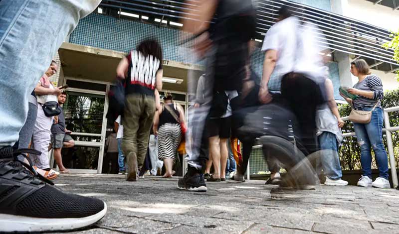 Caderno de questões terá perguntas objetivas e redação