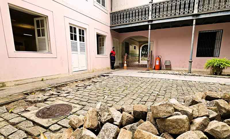 A reforma é para proteger o acervo e preservar a memória do patrimônio da instituição vinculada à Fundação Casa de Rui Barbosa (FCRB).