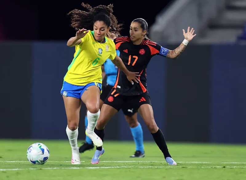 Yasmim jogou 90 minutos em Brasil x Colômbia.