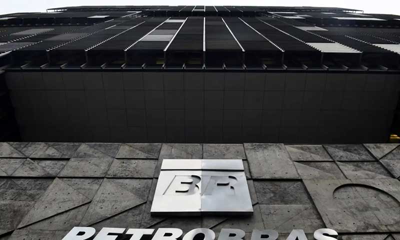 O Conselho de Administração da Petrobras aprovou o pagamento de dividendos e juros sobre o capital próprio a acionistas, no valor de R$ 8,66 bilhões.