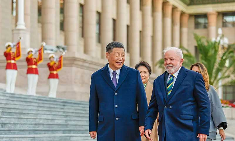 Montadoras alertam Lula sobre risco de demissões com incentivos aos carros da China. Decisão pode impactar empregos e a indústria automotiva.
