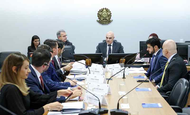 Representantes do Executivo e do Legislativo não chegaram a consenso