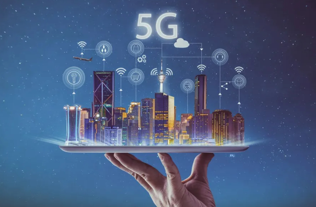 A tecnologia 5G completa três anos de implantação no Brasil, neste domingo (6), com mais de mil municípios com acesso à rede que oferece maior velocidade de tráfego.