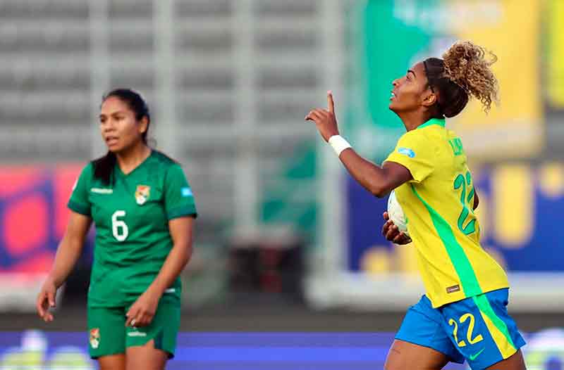 O Brasil não tomou conhecimento da Bolívia e aplicou uma goleada de 6 a 0.