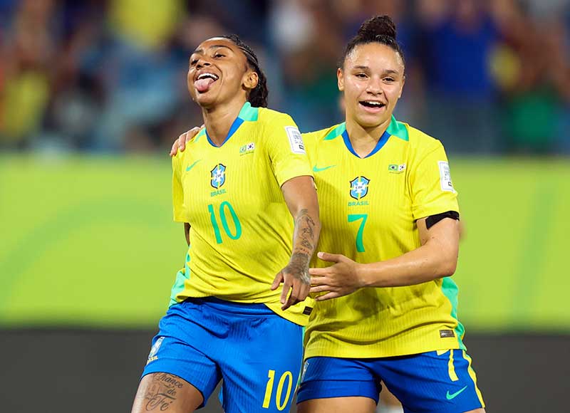 Brasil domina Coreia do Sul em amistoso preparatório para competições continentais, com gols distribuídos entre cinco jogadoras.