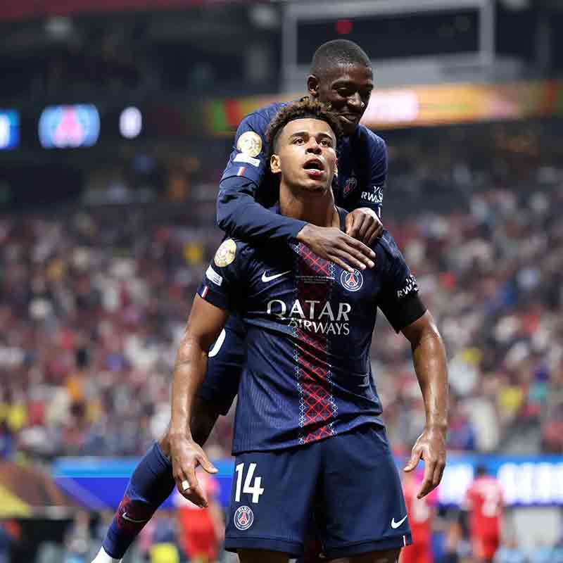 Nem mesmo a expulsão de dois jogadores impediu mais uma vitória da equipe francesa, que está nas semifinais do Mundial