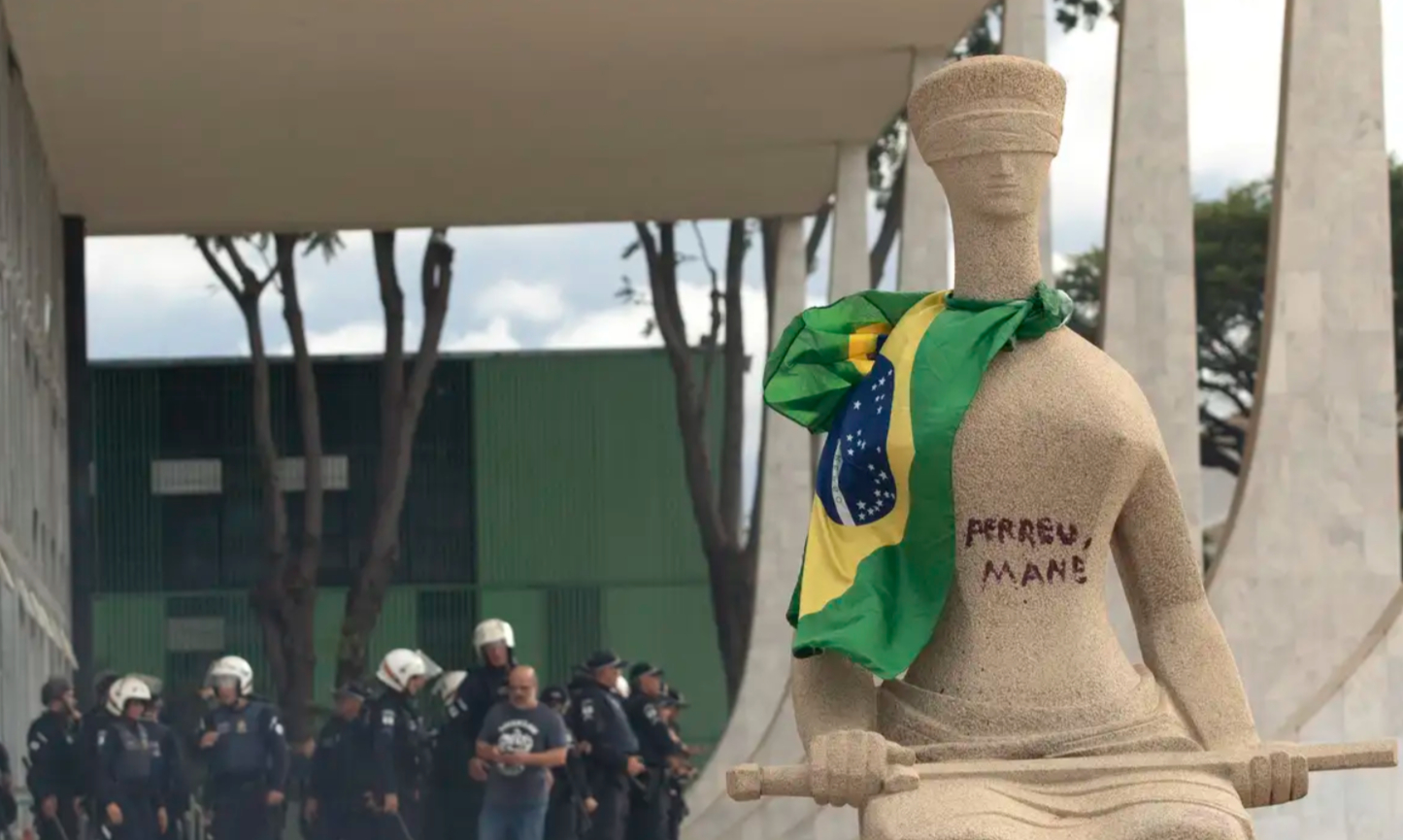 Decisão por ministros que foram indicados pelo PT negaram o recurso da cabeleireira e mãe que foi condenada a 14 anos de prisão