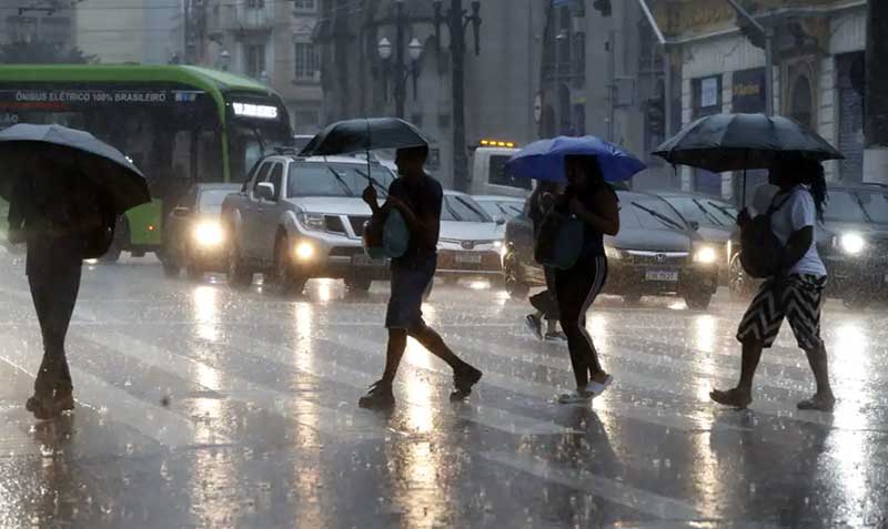 Inmet emite alerta amarelo de perigo potencial para chuvas até as 18h