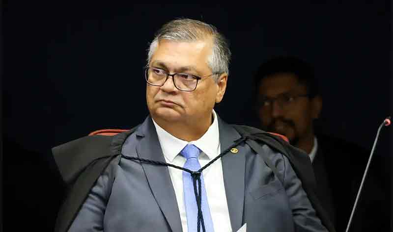 Essa medida impacta diretamente a aplicação das sanções da chamada Lei Magnitsky dos EUA, que atingem, entre outros, o ministro do STF Alexandre de Moraes e perda de mais de R$ 40 Bilhões bilhões dos bancos.