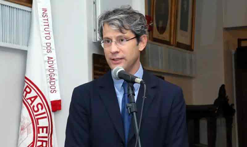 José Roberto de Castro Neves