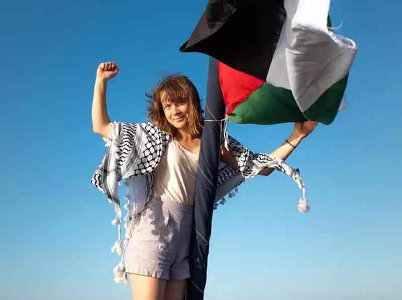 Ativistas que estavam a bordo do veleiro Madleen, que foi interceptado por forças israelenses ao tentar chegar à Faixa de Gaza.