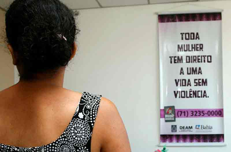 Delegacia da Mulher na Bahia: nova lei derruba redução de pena e prazo menor para prescrição no caso crime sexual