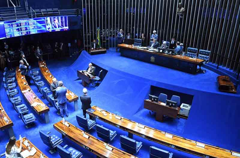 O plenário aprovou, nesta quarta-feira (9), em dois turnos, a proposta de emenda à Constituição (PEC) 137/2019, do senador Confúcio Moura (MDB-RO)