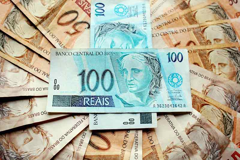 As financeiras também poderão atuar como credenciador, instituição de pagamento que faz a ponte entre comerciantes e as bandeiras de cartão de crédito e débito.