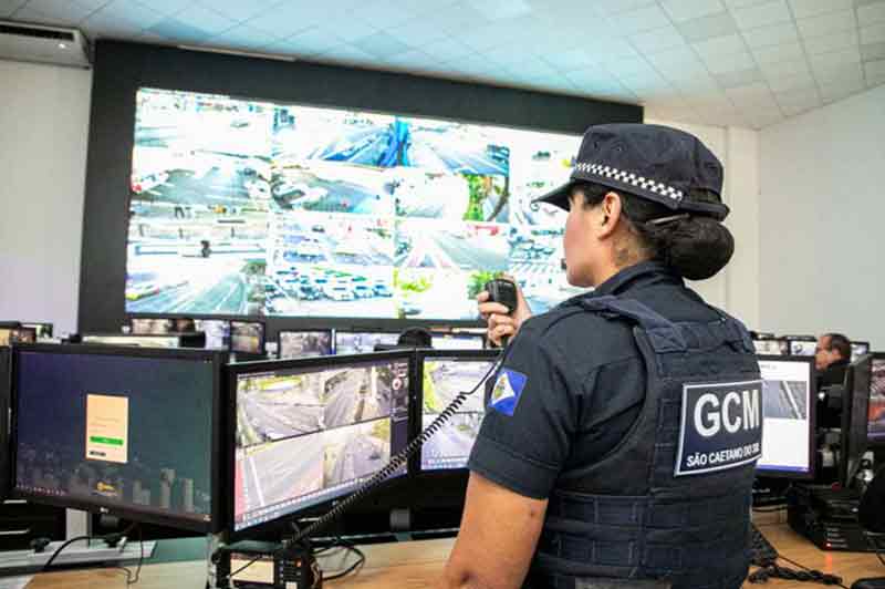 Com baixos índices de criminalidade, cidade do ABC paulista fortalece o programa SmartSanca e investe em ações preventivas, integrando câmeras inteligentes, patrulhamento e participação comunitária